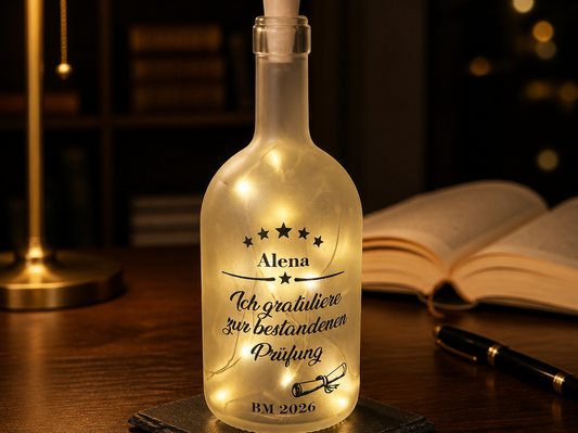 Geschenk mit Bedeutung | LED-Flasche "Lehrabschluss" - personalisiert